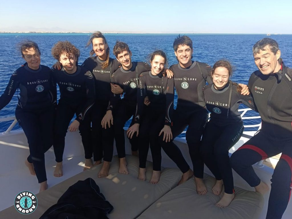 Group of divers boarding a dive boat for Hurghada daily diving trip