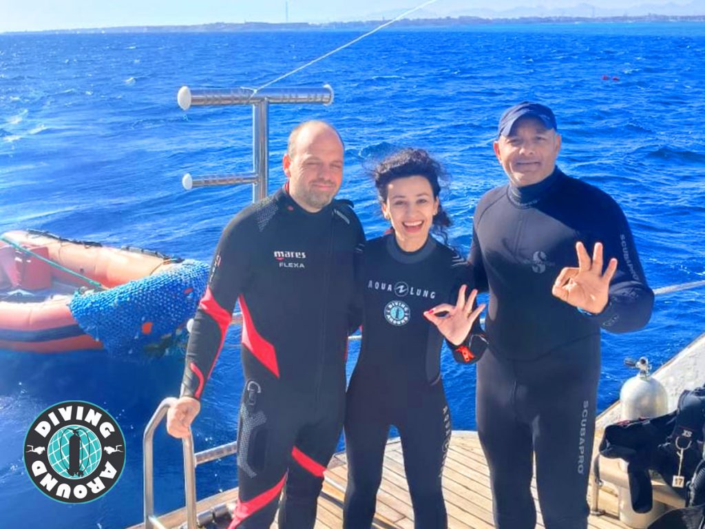 Happy couple after completing their first introductory dive in Hurghada